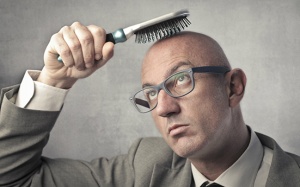 Hói đầu do di truyền có chữa được không?