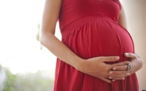 Sữa non khi mang thai: Những điều cần lưu ý?