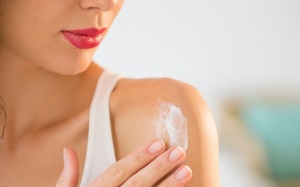 Vứt ngay kem dưỡng ẩm nếu có những dấu hiệu này!