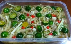 Cách làm chân gà ngâm sả quất khiến chồng thích mê