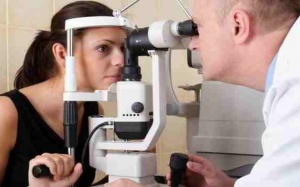 5 dấu hiệu 'tố cáo' bạn đang bị tăng nhãn áp