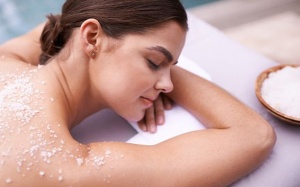 6 công dụng làm đẹp từ muối Epsom