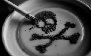 Những chất độc chính đang 'ẩn náu' trong một điếu thuốc lá