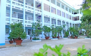 Mổ đẻ làm gãy đùi trẻ sơ sinh, bác sỹ nói trẻ bị dị tật bẩm sinh?
