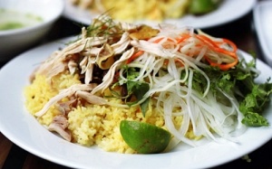 Cách nấu cơm gà ngon chẳng kém ai