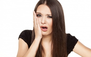 6 cách chữa viêm lợi tự nhiên, hiệu quả