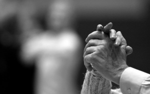 Cặp vợ chồng kết hôn 63 năm và qua đời gần như cùng lúc