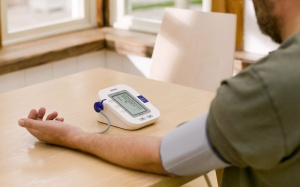 Có nên tự theo dõi huyết áp tại nhà không?