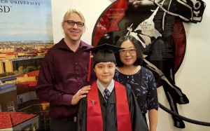 Cậu bé 12 tuổi vào Đại học Cornell