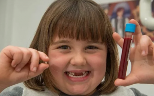 Bố mẹ có biết vì sao phải giữ răng sữa của con lại không?