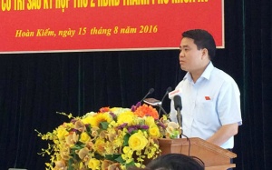 Hà Nội chi 53 tỷ đồng cắt cỏ, tỉa cây 24km đại lộ Thăng Long