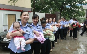 Bộ Công an tìm thân nhân 8 bé trai bị bán sang Trung Quốc