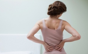 Loãng xương và gai cột sống sau mãn kinh phải làm sao?