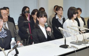 Tại Nhật: Khởi kiện nhà sản xuất vaccine ngừa ung thư cổ tử cung 