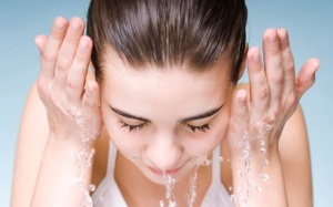 6 dấu hiệu 'tố cáo' bạn đang rửa mặt sai cách