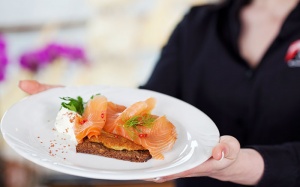 Ăn cá làm giảm nguy cơ mắc bệnh lý võng mạc đái tháo đường 