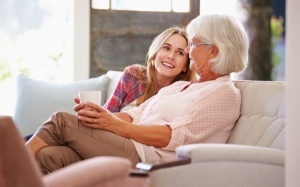 Người già và người trẻ: Ai hạnh phúc hơn?