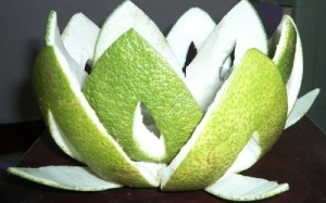 Bạn đã thử tẩy da chết bằng vỏ bưởi chưa?