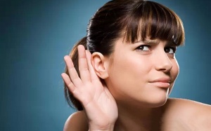 Những liệu pháp tự nhiên giúp điều trị lãng tai