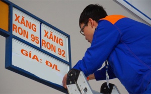 Giá xăng tăng 700 đồng/lít từ 15h hôm nay