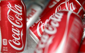 Video: Điều gì xảy ra với cơ thể sau một giờ uống Coca-Cola?