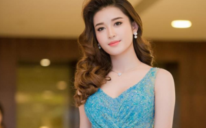 Tài sản kếch sù của bạn trai đại gia gần 2 đời vợ và có con riêng của Huyền My