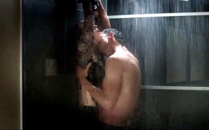 Trailer phần 2 '50 sắc thái' hé lộ nhiều cảnh yêu cuồng nhiệt