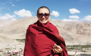 Ca sỹ Phương Thanh xác nhận chuyện đã xuống tóc ở nơi đất Phật