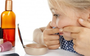 Trẻ dậy thì sớm: Nguyên nhân vì đâu?