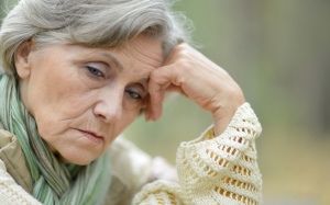 Nghe kém do viêm tai giữa phải làm sao?