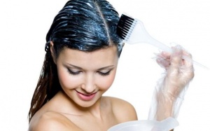 Đang mang thai và cho con bú có nên nhuộm tóc?