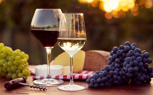 Đỏ và trắng: Rượu vang nào tốt hơn?