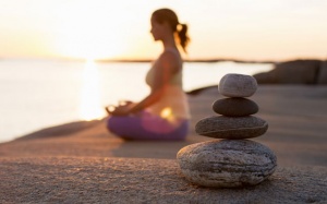 Thiền định có giúp giảm đau sau phẫu thuật cột sống?