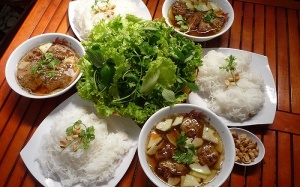 Cuối tuần vào bếp cải thiện với món Bún chả Hà Nội