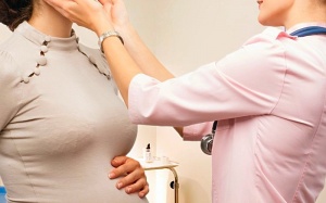 Đang mang thai có nên dùng thuốc điều trị suy giáp được hay không?