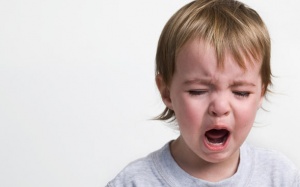 Trẻ ho như tiếng chó sủa là vì sao?