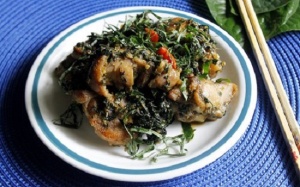 Bữa tối hoàn hảo với Gà rang lá lốt