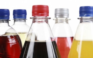 Cảnh giác trẻ với thức uống nhiều đường