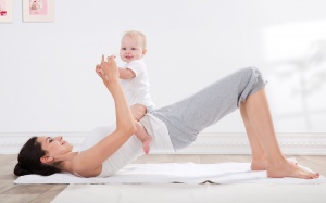 Tập luyện sau khi sinh thế nào để mẹ khỏe, nhanh lại dáng?
