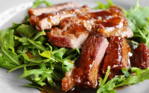 Thịt lợn rán sốt mật ong ngon cơm, nhậu đã!