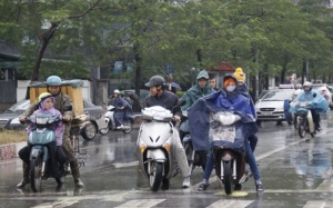 Ngày 13/10, cả nước có mưa dông, sắp có bão lớn