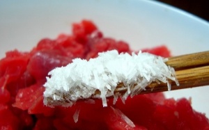 Biết ăn nhiều mì chính gây độc hại, chuyên gia hướng dẫn cách sử dụng đúng nhất