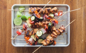 Thú vị với thịt gà xiên nướng Kebab thơm ngon