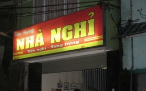Con gái phản ứng thế nào khi bạn trai rủ đi nhà nghỉ ngày 20/10?