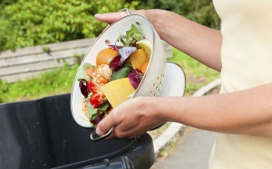 Việt Nam nghèo nhưng lại lãng phí thức ăn thứ 2 châu Á?