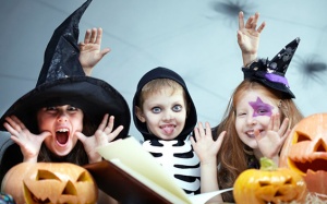 Sơn vẽ mặt halloween cho bé có ít nhất 11 chất độc gây chết người này