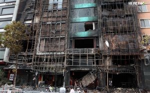 Hiện trường tan hoang sau vụ cháy dãy nhà hàng, karaoke đường Trần Thái Tông