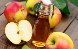 Giảm nguy cơ đột quỵ nhờ giấm táo