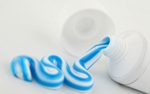 Nên lựa chọn kem đánh răng như thế nào?