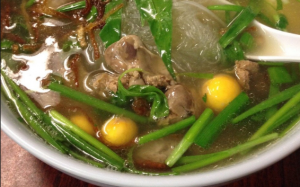 Bữa sáng ấm bụng với miến nấu lòng gà